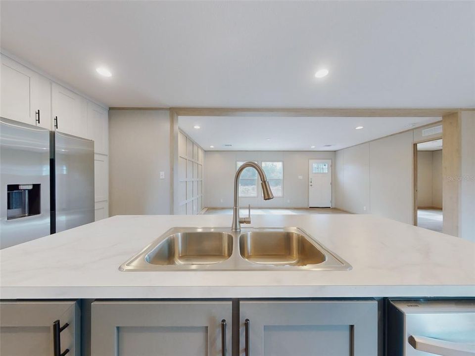 For Sale: $269,900 (5 beds, 3 baths, 2001 Square Feet)