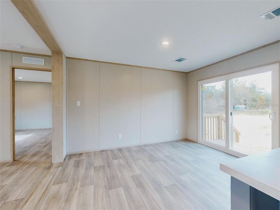 For Sale: $269,900 (5 beds, 3 baths, 2001 Square Feet)