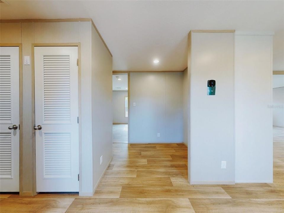 For Sale: $269,900 (5 beds, 3 baths, 2001 Square Feet)