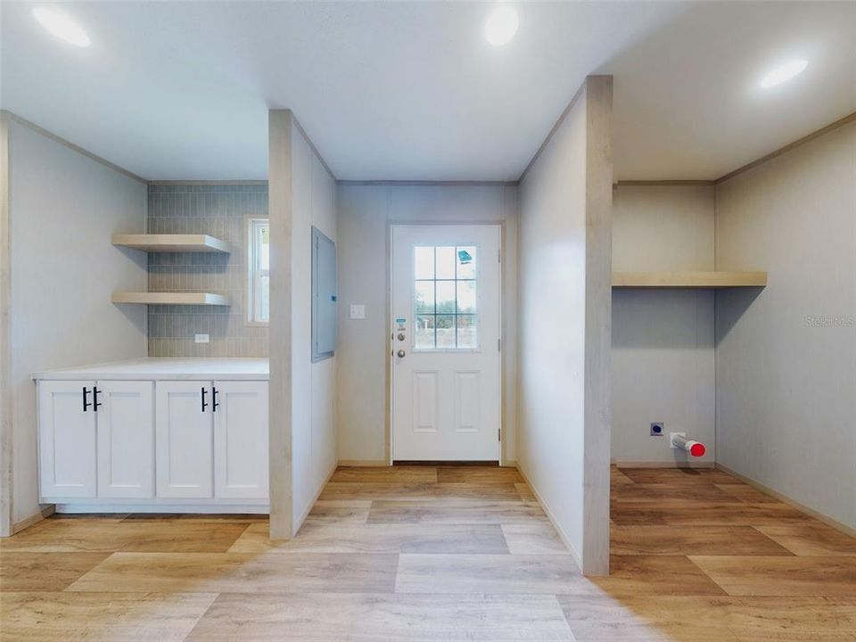 For Sale: $269,900 (5 beds, 3 baths, 2001 Square Feet)