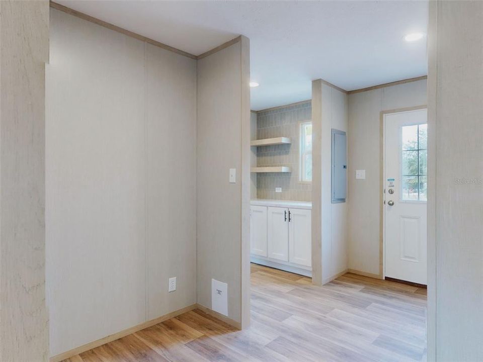 For Sale: $269,900 (5 beds, 3 baths, 2001 Square Feet)