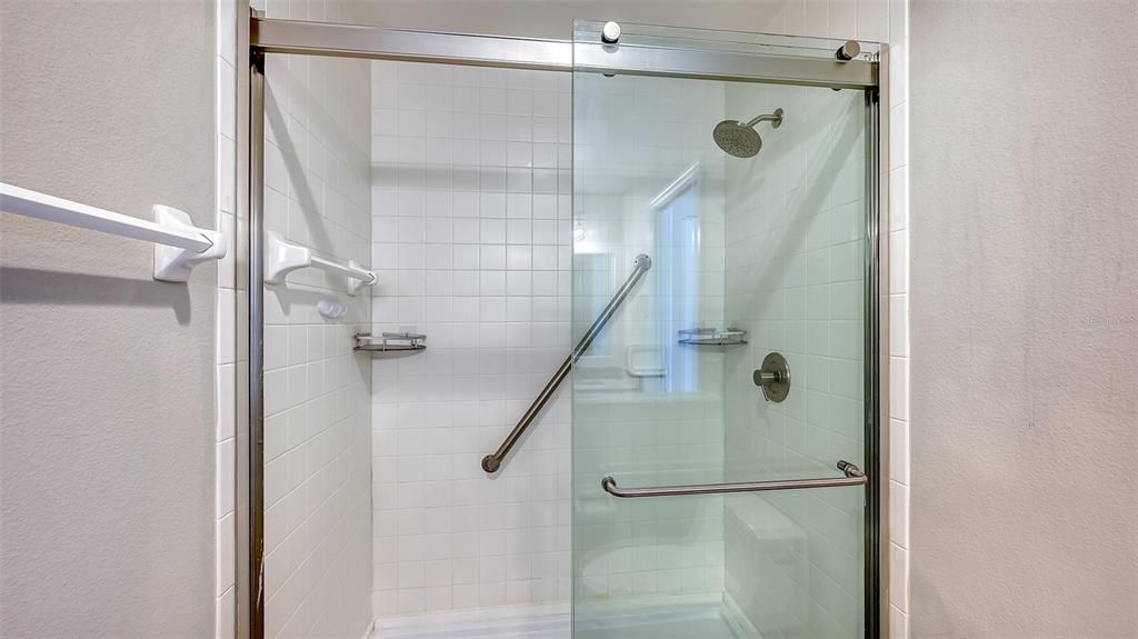 For Sale: $245,000 (2 beds, 2 baths, 1193 Square Feet)