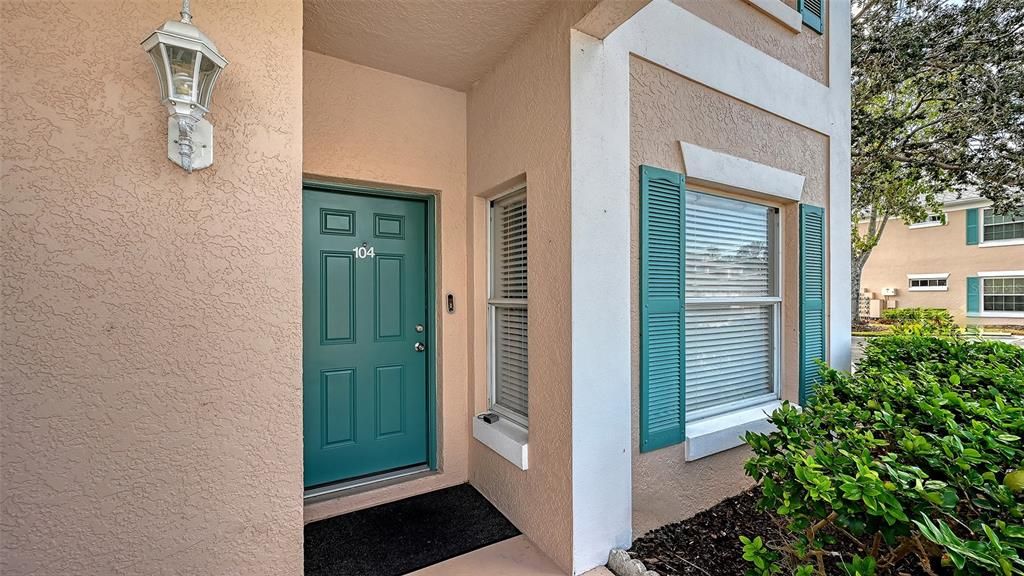 For Sale: $245,000 (2 beds, 2 baths, 1193 Square Feet)