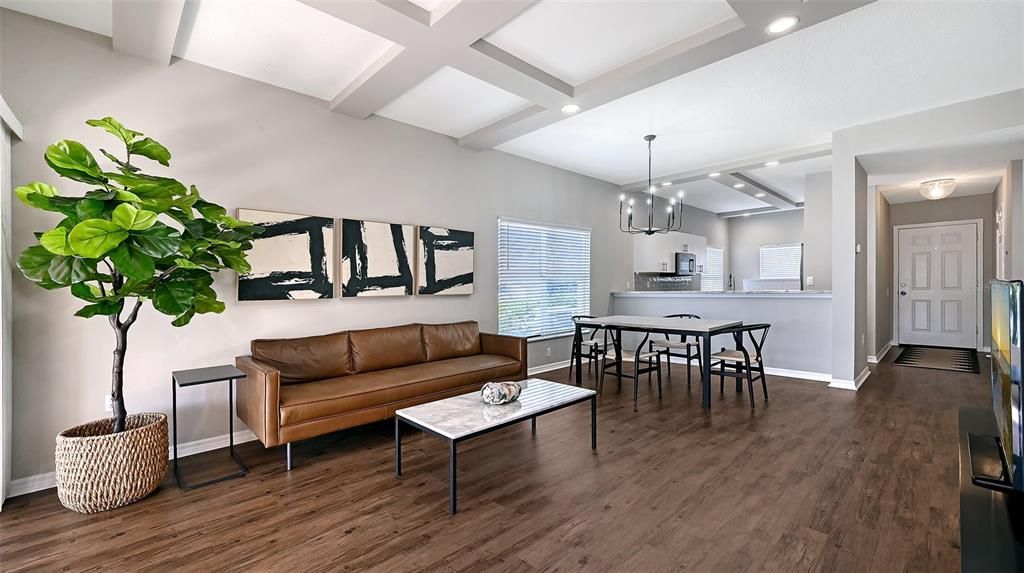 For Sale: $245,000 (2 beds, 2 baths, 1193 Square Feet)