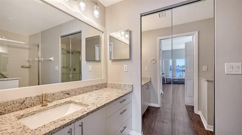 For Sale: $245,000 (2 beds, 2 baths, 1193 Square Feet)