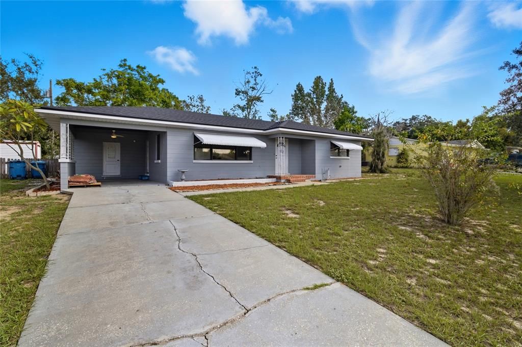 待售: $196,000 (2 贝兹, 1 浴室, 1068 平方英尺)