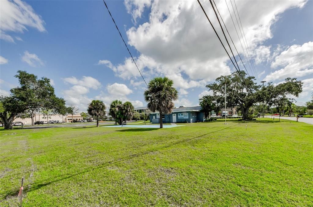 En Venta: $750,000 (0.50 acres)