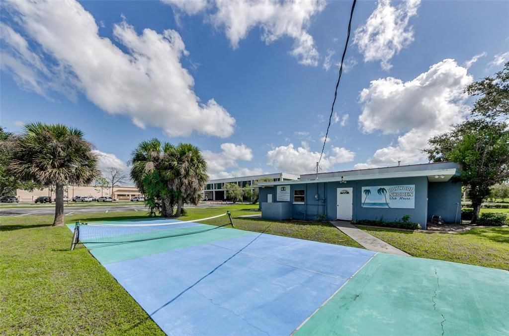 En Venta: $750,000 (0.50 acres)