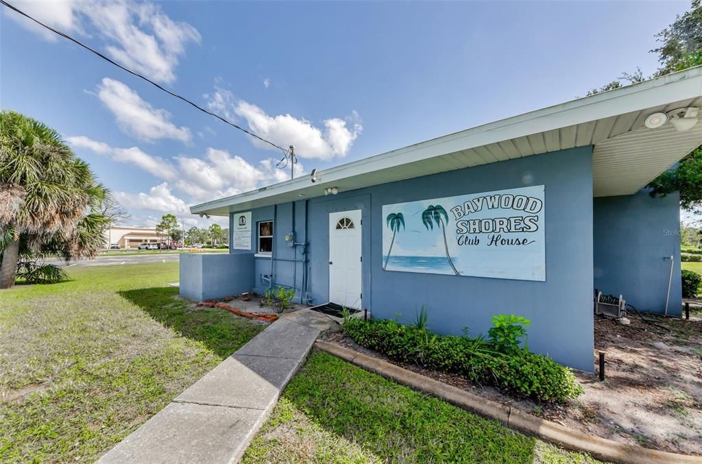 En Venta: $750,000 (0.50 acres)