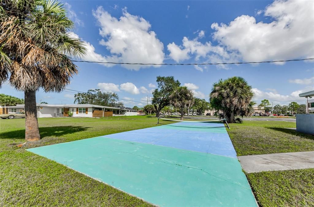 En Venta: $750,000 (0.50 acres)