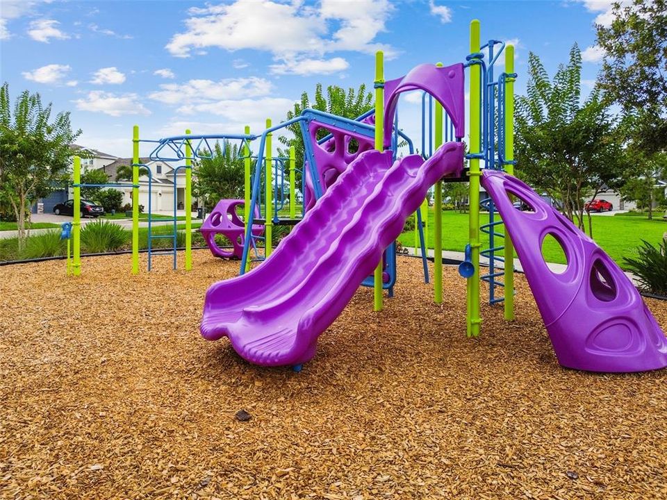 Под контрактом: $559,000 (5 спален, 3 ванн, 2471 Квадратных фут)