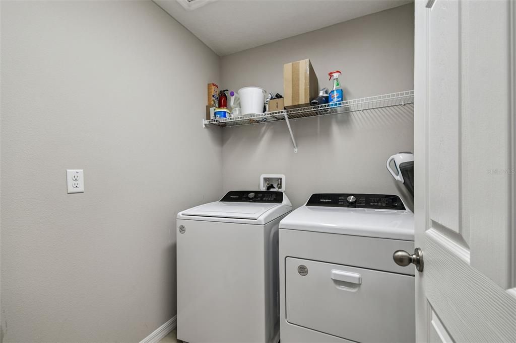 Под контрактом: $559,000 (5 спален, 3 ванн, 2471 Квадратных фут)