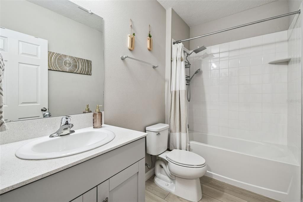 Под контрактом: $559,000 (5 спален, 3 ванн, 2471 Квадратных фут)