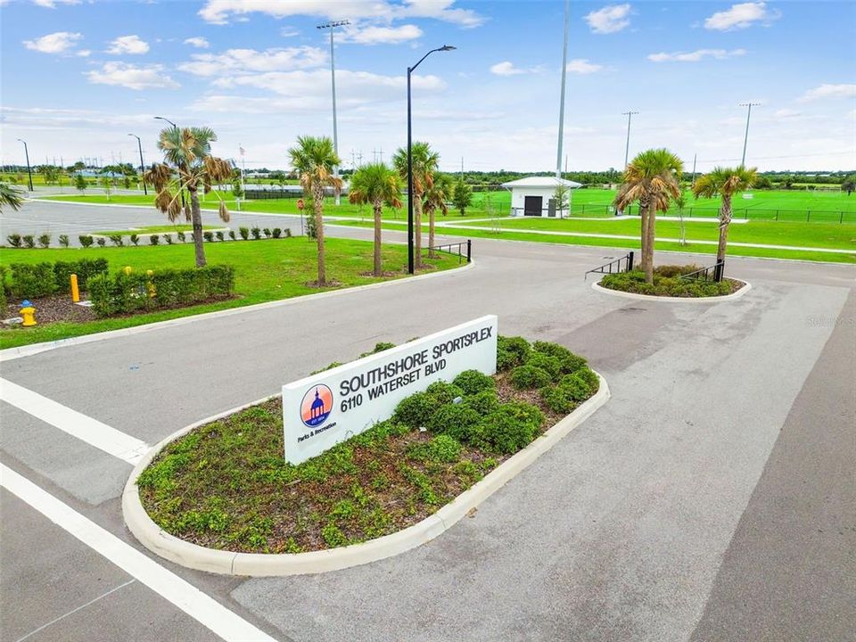 Под контрактом: $559,000 (5 спален, 3 ванн, 2471 Квадратных фут)