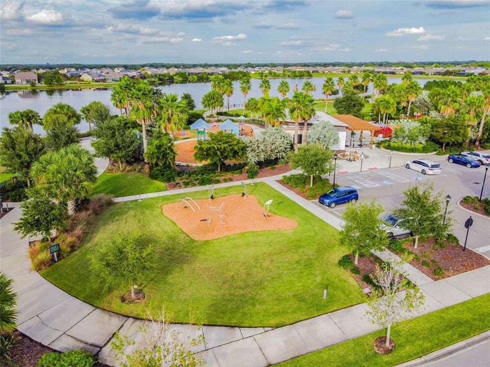 Под контрактом: $559,000 (5 спален, 3 ванн, 2471 Квадратных фут)