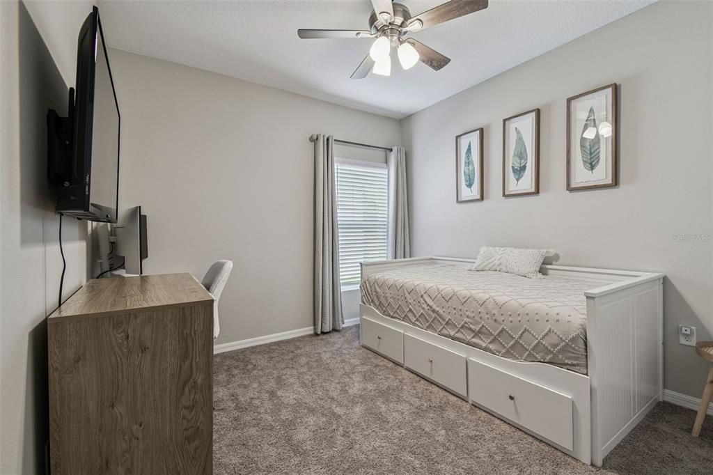 Под контрактом: $559,000 (5 спален, 3 ванн, 2471 Квадратных фут)