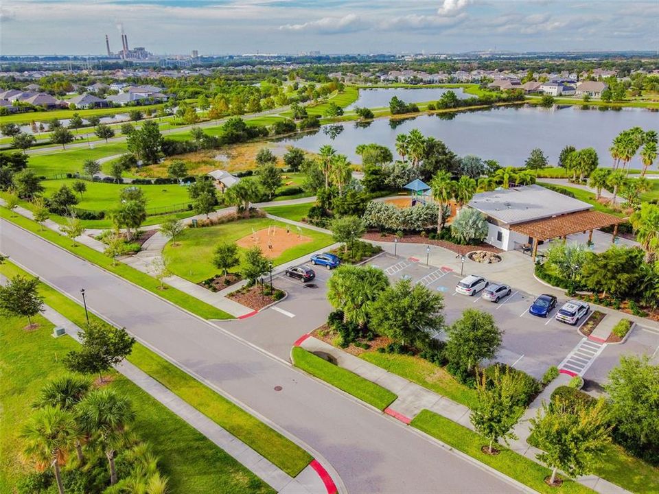 Под контрактом: $559,000 (5 спален, 3 ванн, 2471 Квадратных фут)