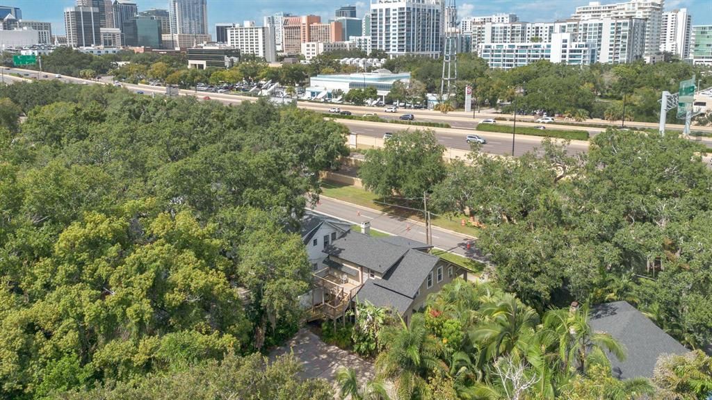 出租: $1,850 (2 贝兹, 1 浴室, 800 平方英尺)