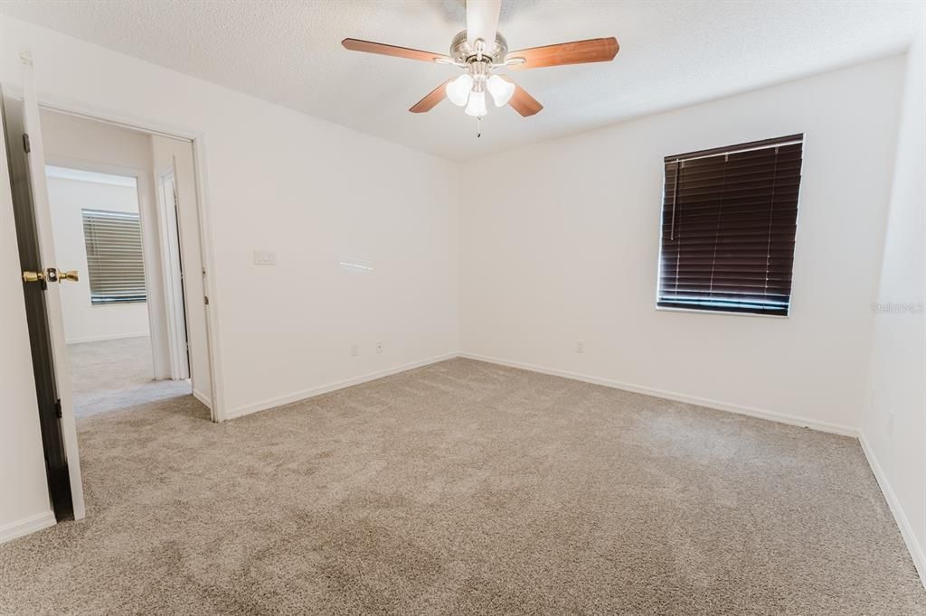 Activo con contrato: $235,000 (3 camas, 2 baños, 1159 Pies cuadrados)