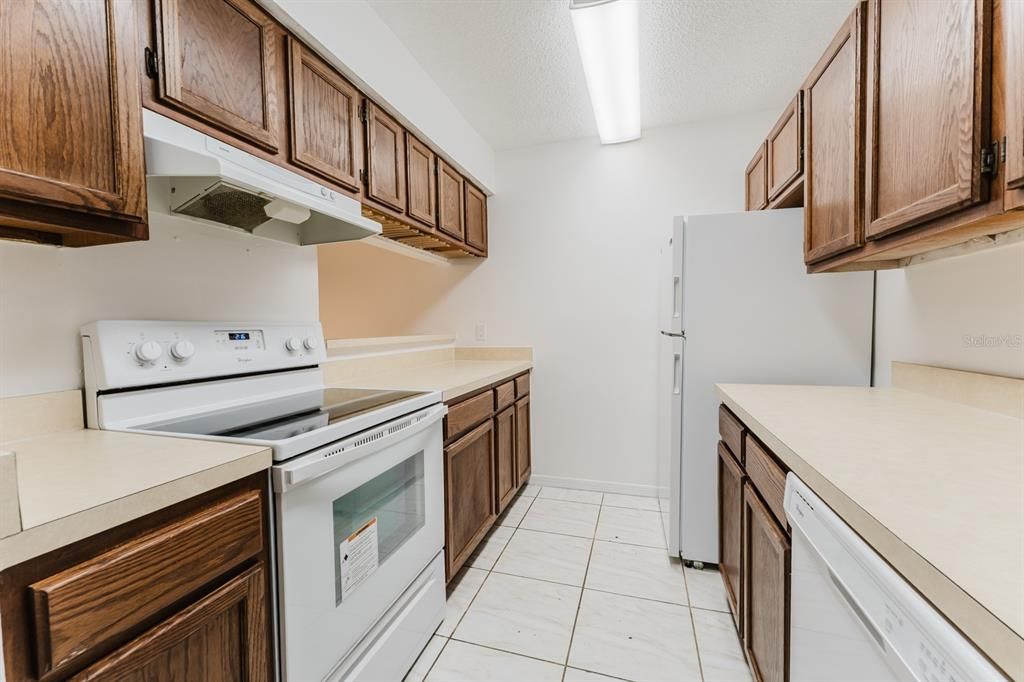 Activo con contrato: $235,000 (3 camas, 2 baños, 1159 Pies cuadrados)