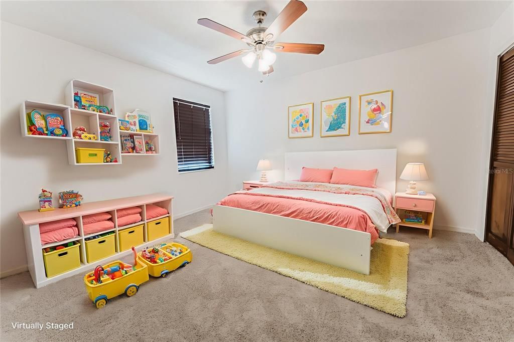 Activo con contrato: $235,000 (3 camas, 2 baños, 1159 Pies cuadrados)