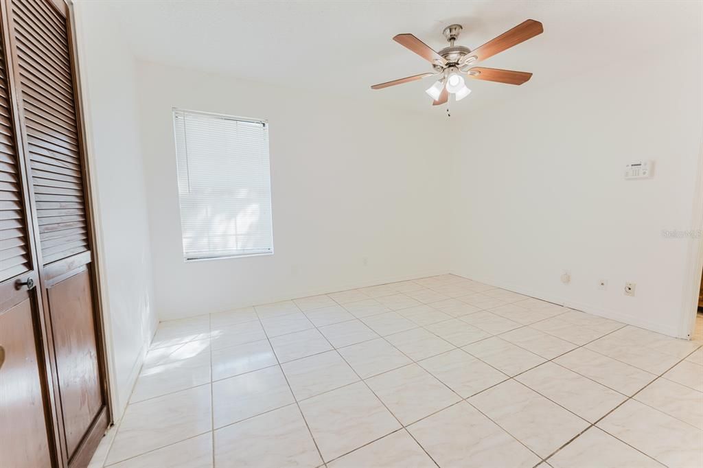 Activo con contrato: $235,000 (3 camas, 2 baños, 1159 Pies cuadrados)