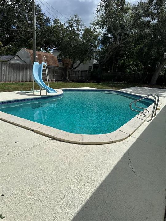 出租: $5,500 (3 贝兹, 2 浴室, 1969 平方英尺)