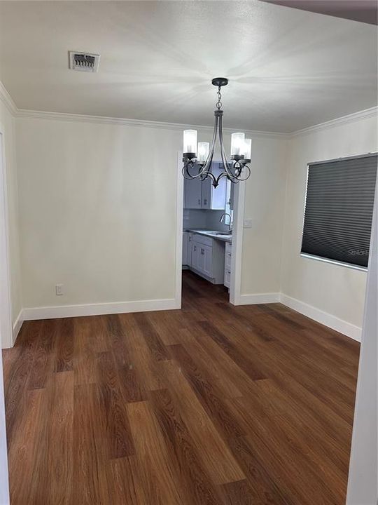 出租: $5,500 (3 贝兹, 2 浴室, 1969 平方英尺)