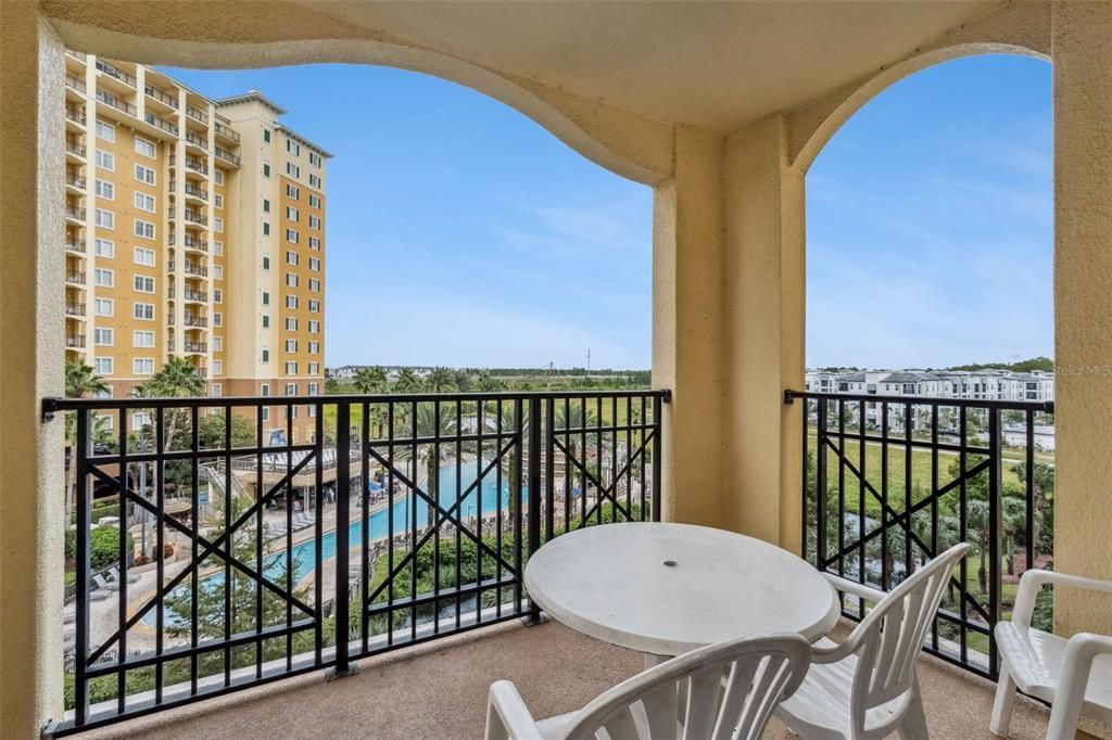 Activo con contrato: $159,999 (2 camas, 2 baños, 1060 Pies cuadrados)