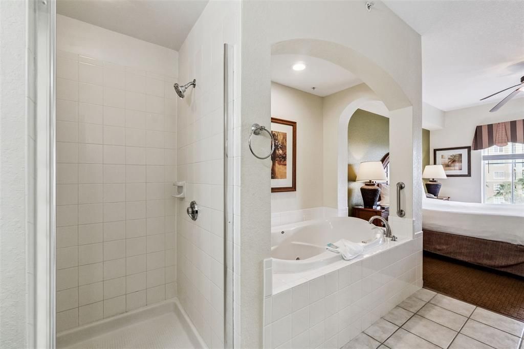 Activo con contrato: $159,999 (2 camas, 2 baños, 1060 Pies cuadrados)