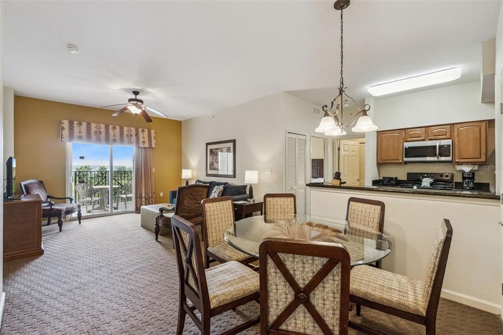 Activo con contrato: $159,999 (2 camas, 2 baños, 1060 Pies cuadrados)