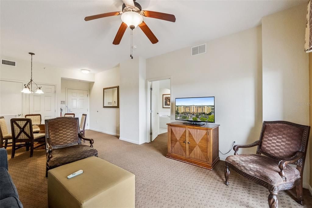 Activo con contrato: $159,999 (2 camas, 2 baños, 1060 Pies cuadrados)