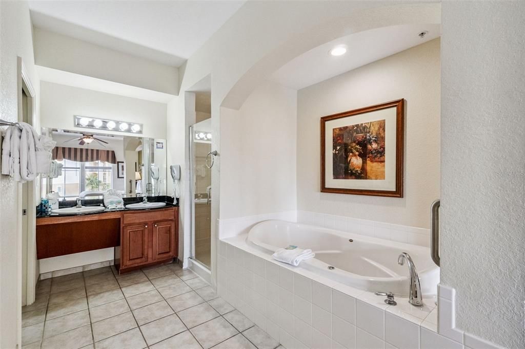 Activo con contrato: $159,999 (2 camas, 2 baños, 1060 Pies cuadrados)