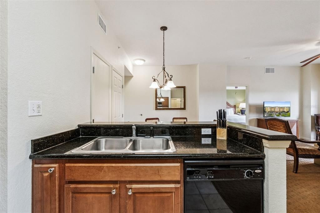 Activo con contrato: $159,999 (2 camas, 2 baños, 1060 Pies cuadrados)