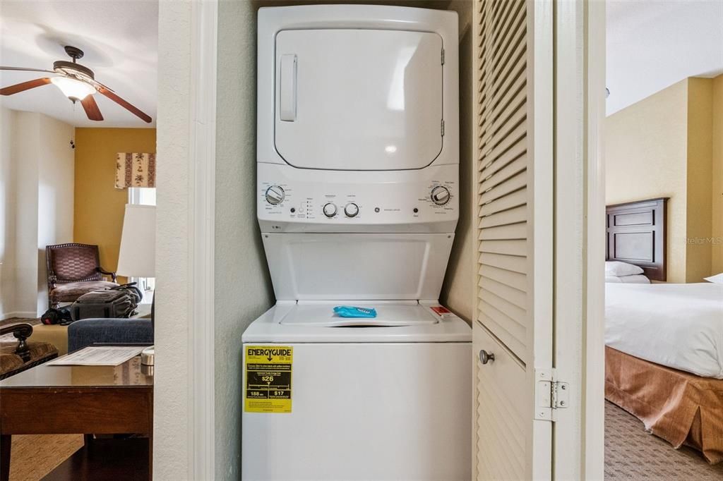 Activo con contrato: $159,999 (2 camas, 2 baños, 1060 Pies cuadrados)