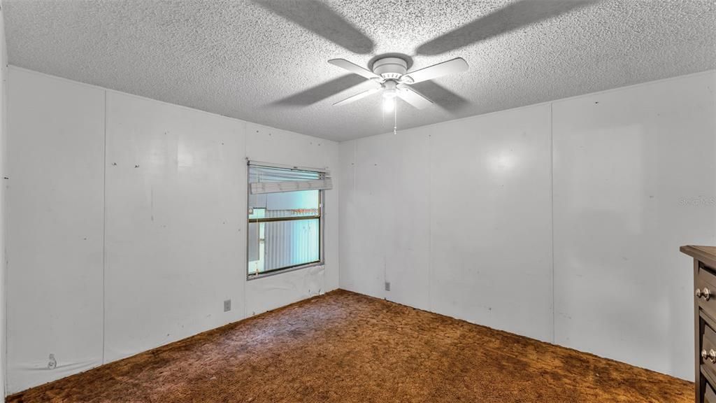 Active With Contract: $185,000 (3 beds, 2 baths, 1512 Square Feet)