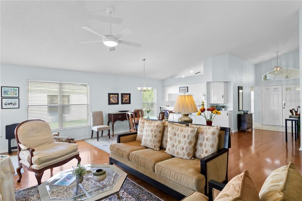 For Sale: $399,900 (3 beds, 2 baths, 1773 Square Feet)