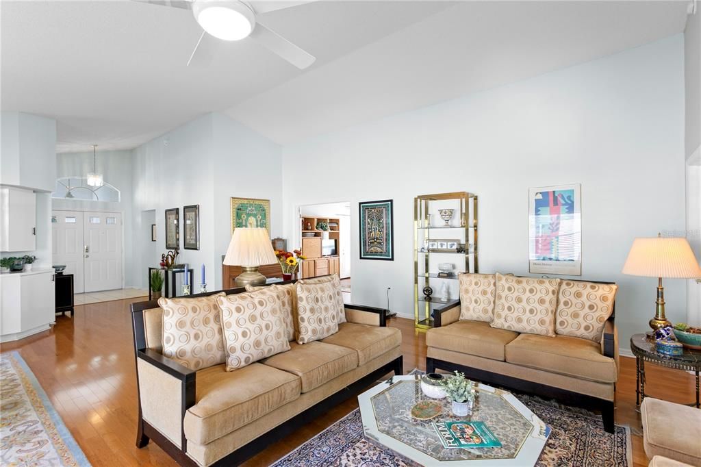 For Sale: $399,900 (3 beds, 2 baths, 1773 Square Feet)