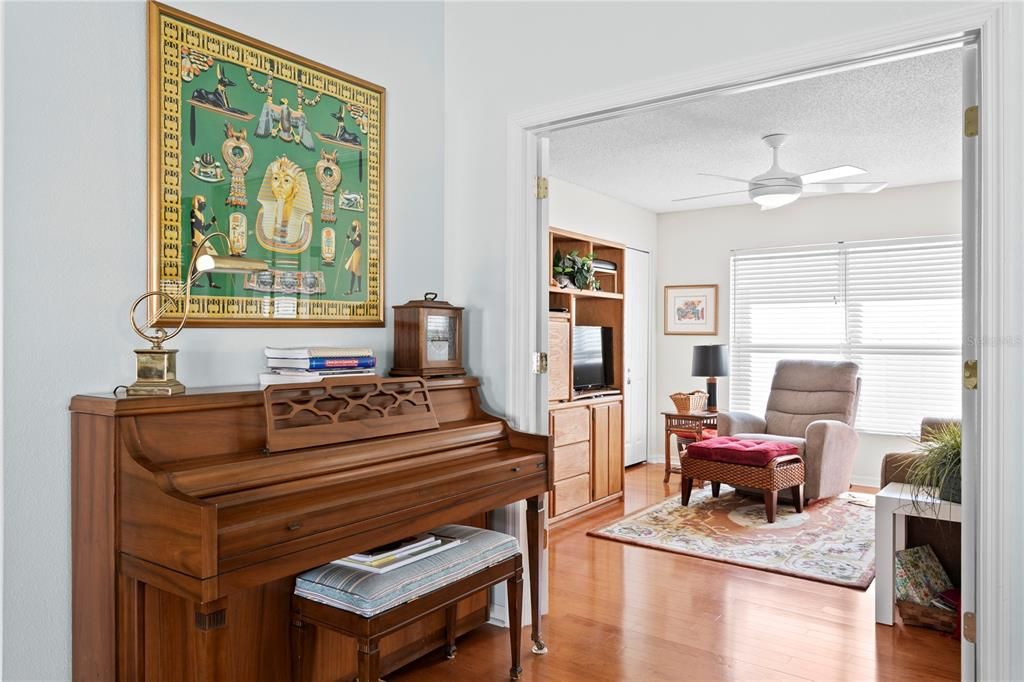 For Sale: $399,900 (3 beds, 2 baths, 1773 Square Feet)