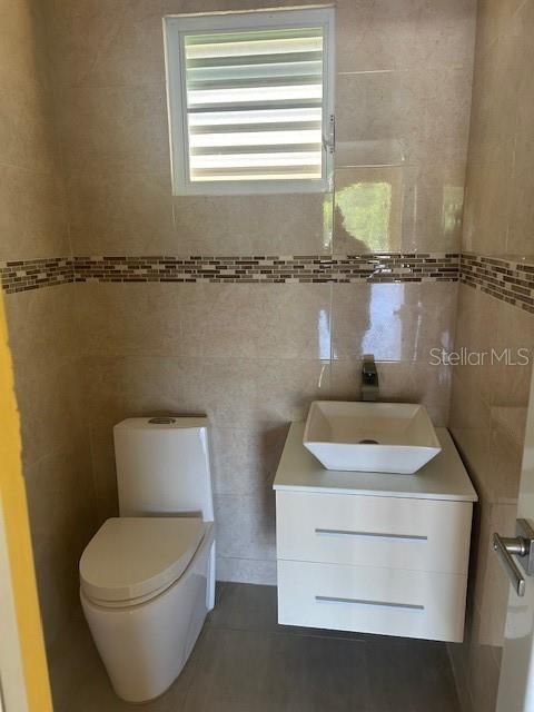 For Sale: $575,000 (4 beds, 2 baths, 1825 Square Feet)