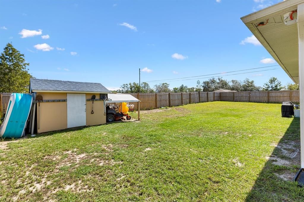 For Sale: $400,000 (5 beds, 2 baths, 2886 Square Feet)