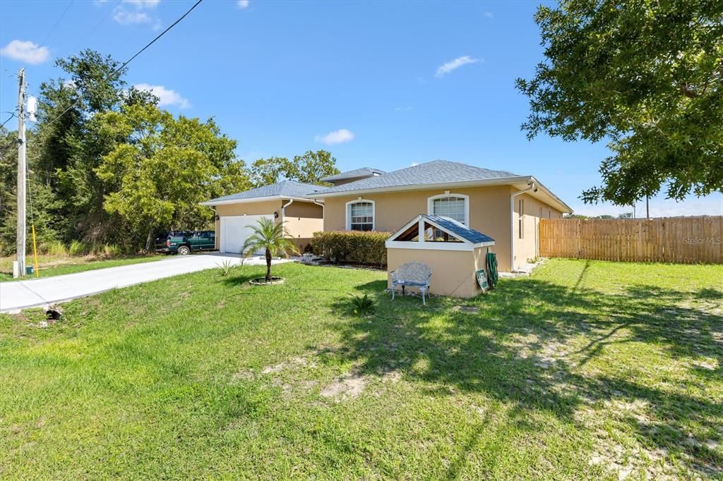 For Sale: $400,000 (5 beds, 2 baths, 2886 Square Feet)