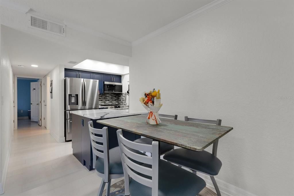 Activo con contrato: $290,000 (2 camas, 2 baños, 1114 Pies cuadrados)