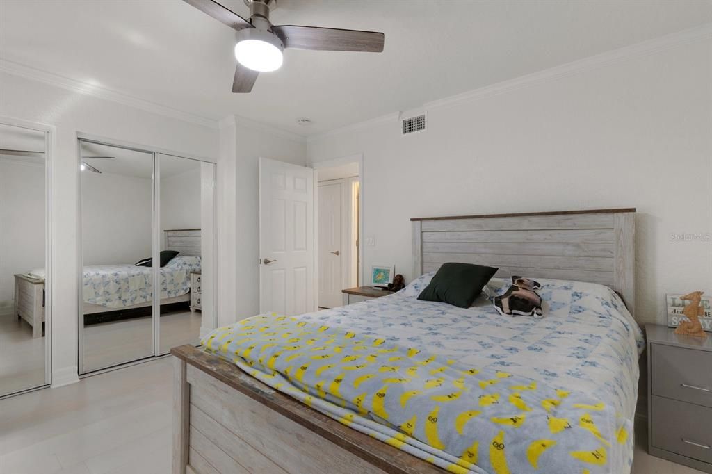 Activo con contrato: $290,000 (2 camas, 2 baños, 1114 Pies cuadrados)