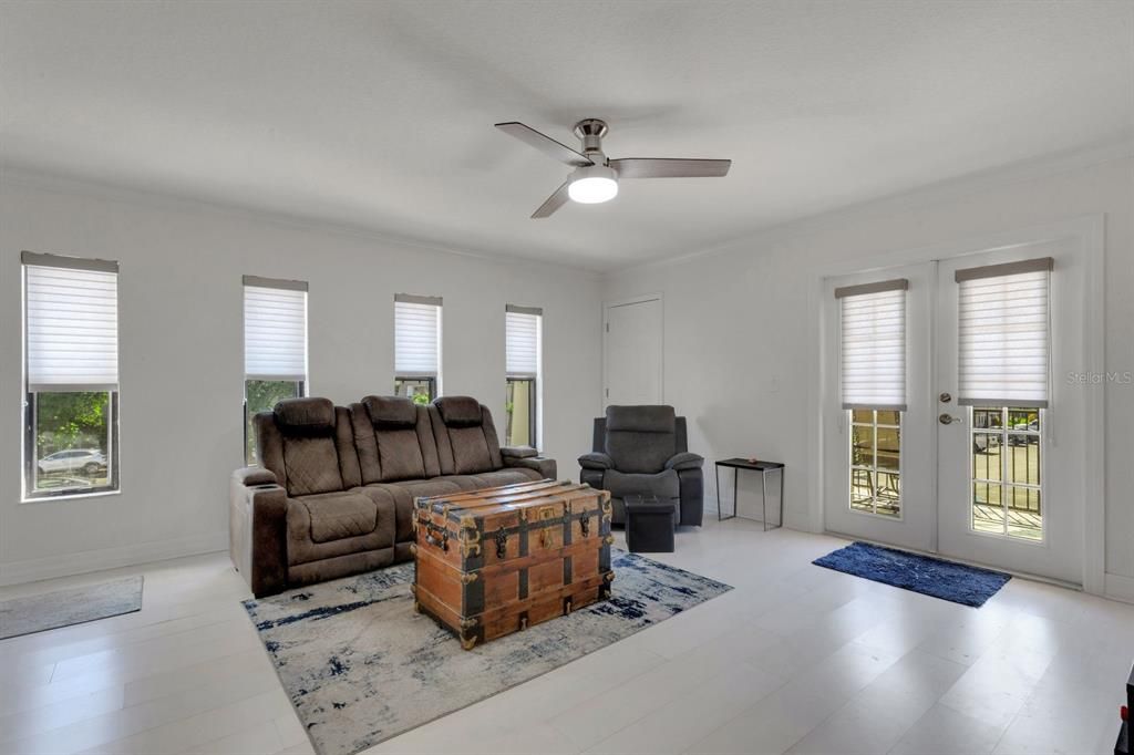 Activo con contrato: $290,000 (2 camas, 2 baños, 1114 Pies cuadrados)