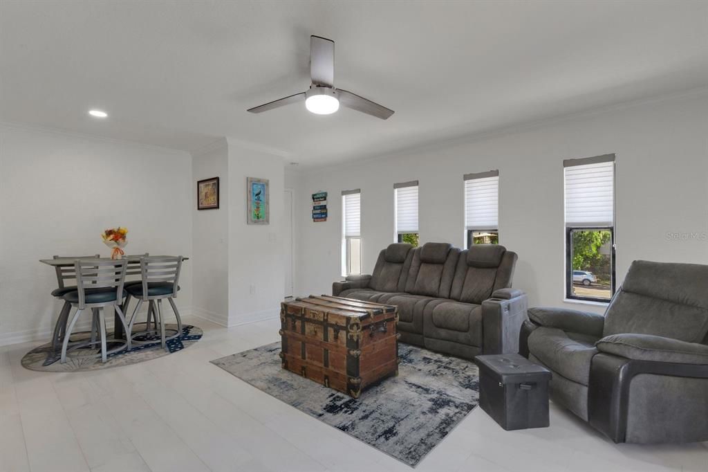 Activo con contrato: $290,000 (2 camas, 2 baños, 1114 Pies cuadrados)