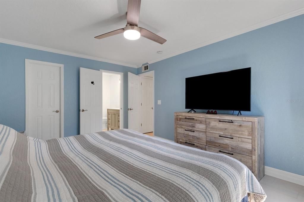 Activo con contrato: $290,000 (2 camas, 2 baños, 1114 Pies cuadrados)