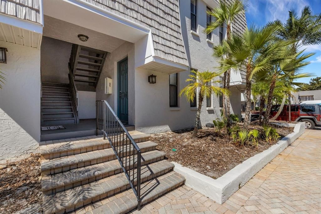 Activo con contrato: $290,000 (2 camas, 2 baños, 1114 Pies cuadrados)