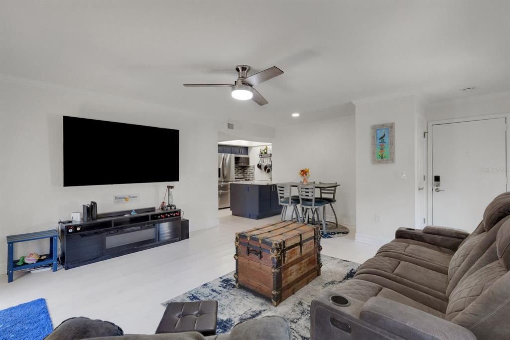 Activo con contrato: $290,000 (2 camas, 2 baños, 1114 Pies cuadrados)