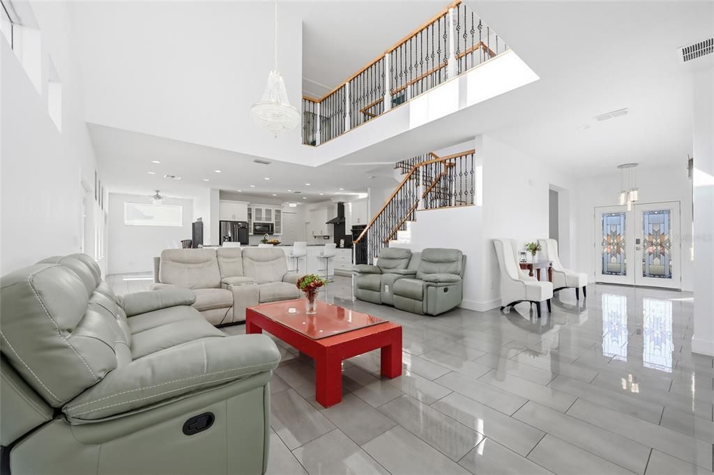 En Venta: $752,500 (5 camas, 3 baños, 3411 Pies cuadrados)